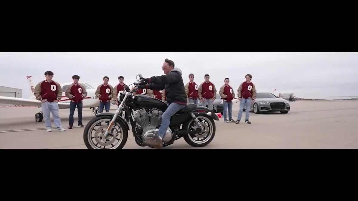 OU men's gym 🤝 ranked #1 🤝 OU aviation program ✈