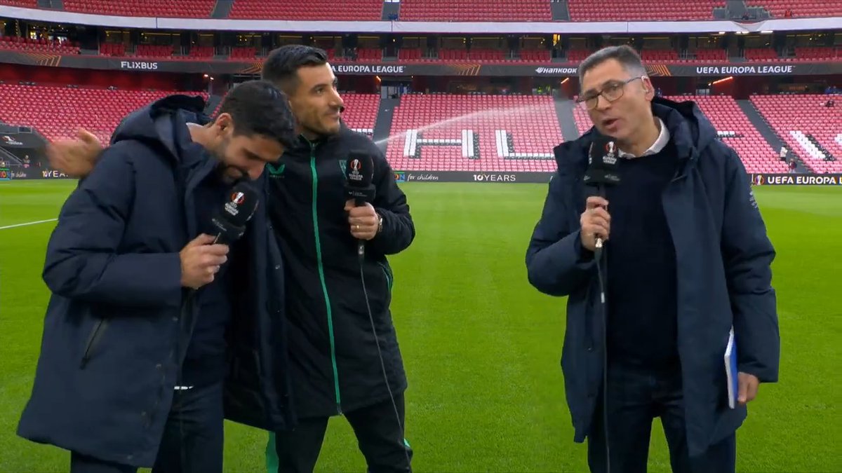 🫶🏼 "Vamos a echar de menos a gente como Raúl. Pero nos han llegado chicos jóvenes de abajo que nos aportan muchísimo" Yuri Berchiche y Raúl García, en la previa del Athletic Club - AS Roma. #LaCasaDelFútbol #UEL