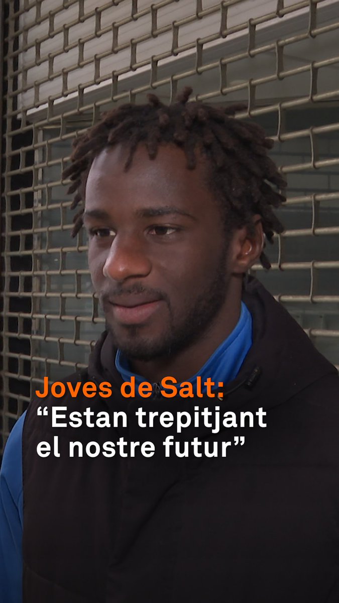 "Hem sortit al carrer perquè estem patint en silenci." Són alguns dels joves que aquesta setmana han estat protestant a Salt per la crisi d'habitatge, la falta d'oportunitats i el racisme. "Volem que ens escoltin perquè som d’aquí"