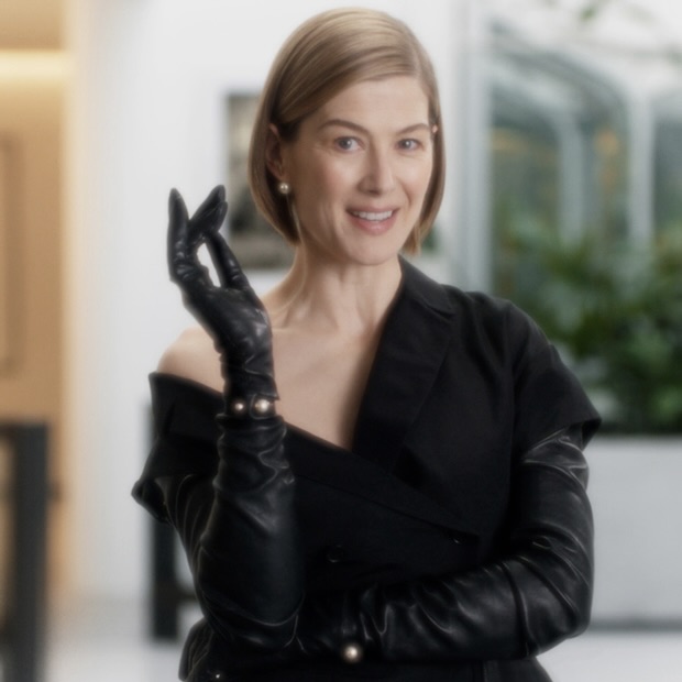 Meet the #DiorDJourney from #DiorSS25 by Maria Grazia Chiuri, flawlessly pitched by our guest spokesperson Rosamund Pike and unanimously approved by fellow Dior Ambassadors @SonamaKapoor, Deva Cassel, Camille Cottin, and Zheng Qinwen. Tap on the card for more!