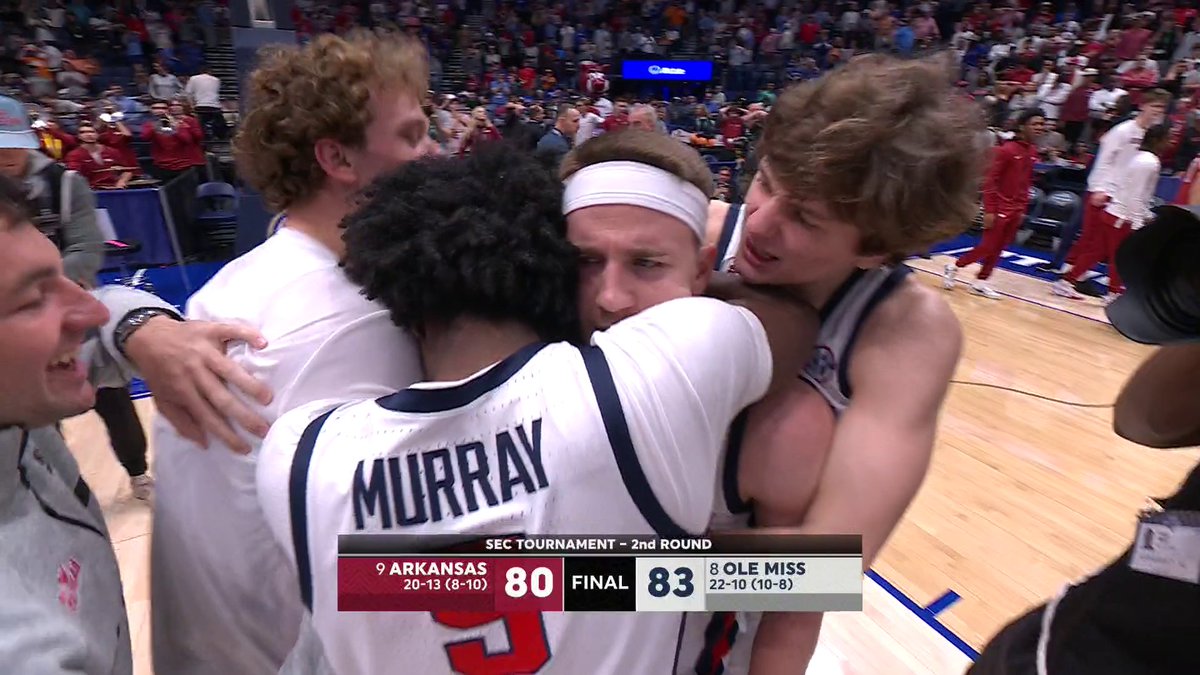 SEAN PEDULLA BEATS THE BUZZER 🙌 Ole Miss takes down Arkansas in an SEC thriller!