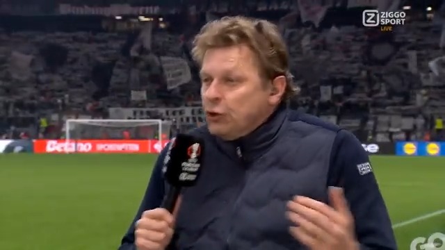'Ik sprak wat mensen van Frankfurt en ook zij snappen niks van Ajax!' 🧐 #ZiggoSport #UEL #FRAAJA