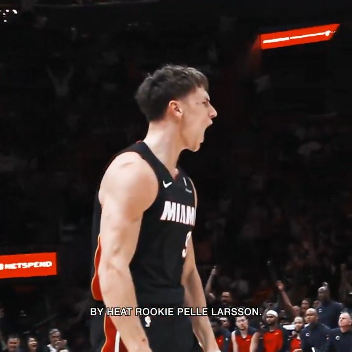 Despite the end result you gotta love seeing this masterpiece of effort from the rook Pelle Larsson Replay of the Night // AT&T
