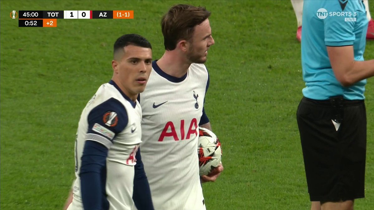Tottenham captain Son Heung-min steps in as Pedro Porro tries to take over set-piece duties from James Maddison 🫣 📺 TNT Sports &amp; discovery+ UK