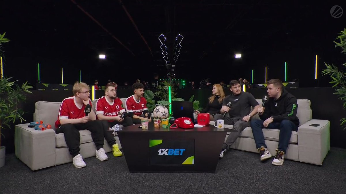 .MOUZ Jimpphat, torzsi, and Spinx joined the couch to talk about their quarter-final victory #ESLProLeague dona stunna Janko Paunovic