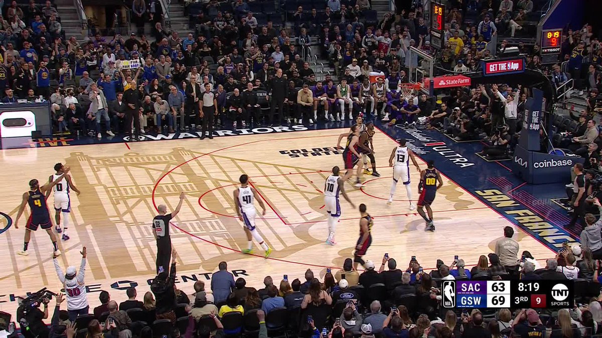 4,000 THREES AND COUNTING FOR STEPH 👏