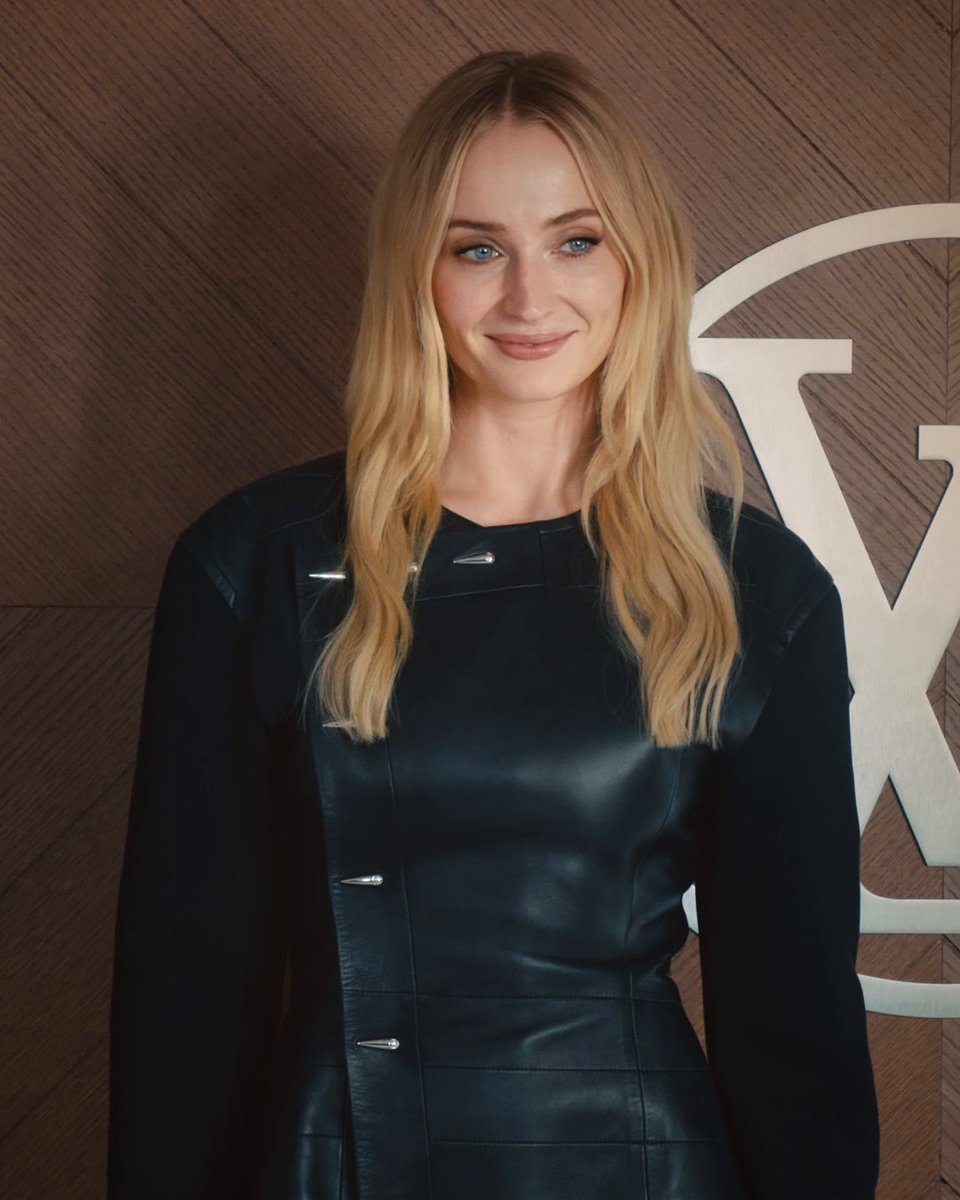 Women’s Fall-Winter 2025 Show. #JenniferConnelly, #ChloeGraceMoretz, #RayssaLeal, #ShayMitchell, #VictoriaSong, #AliciaVikander, #SophieTurner and #MoekaHoshi attended #NicolasGhesquiere’s #LVFW25 show in Paris. Watch the full show at #LouisVuitton