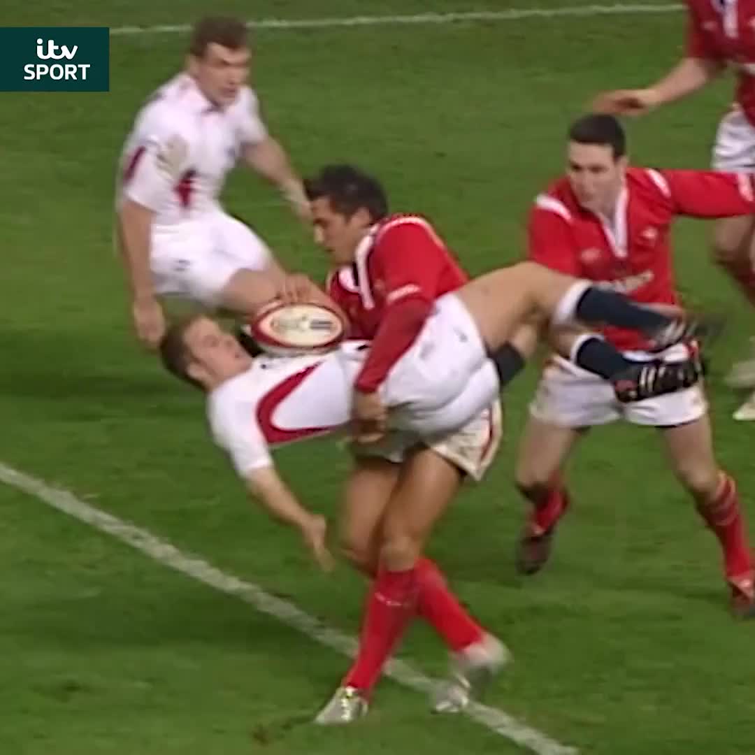 That time Mathew Tait became 'Henson's Handbag' 😅👜 Welsh Rugby Union 🏴 | #GuinnessM6N