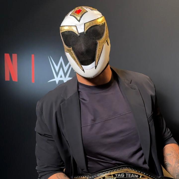 👊 BIENVENIDOS 👊 A 👊 BARCELONA👊 Chelsea Green, Damian Priest, Tiffany Stratton, Santos Escobar y nuestro campeón Axiom ya están listos para que veas el #SmackDown de esta noche. A partir de las 20:00 EN DIRECTO en Netflix 💥 #WWEenNetflix