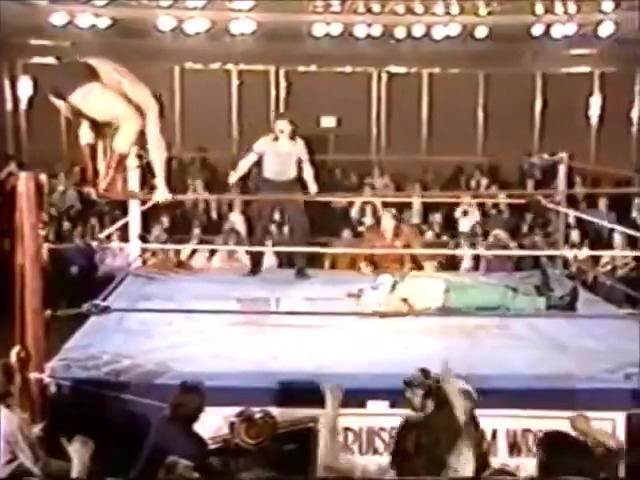 Had to land feet-first so I didn’t crush the poor bastard—back then, if you injured your opponent, you didn’t get booked again. Different era, different rules, same Genetic Freak dominance!
