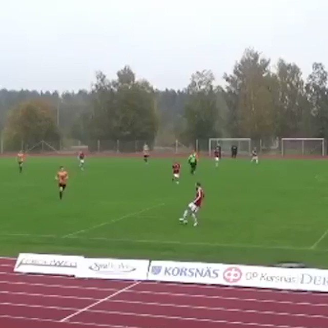 When the tricky winger has been pissing you off all game 😅😂