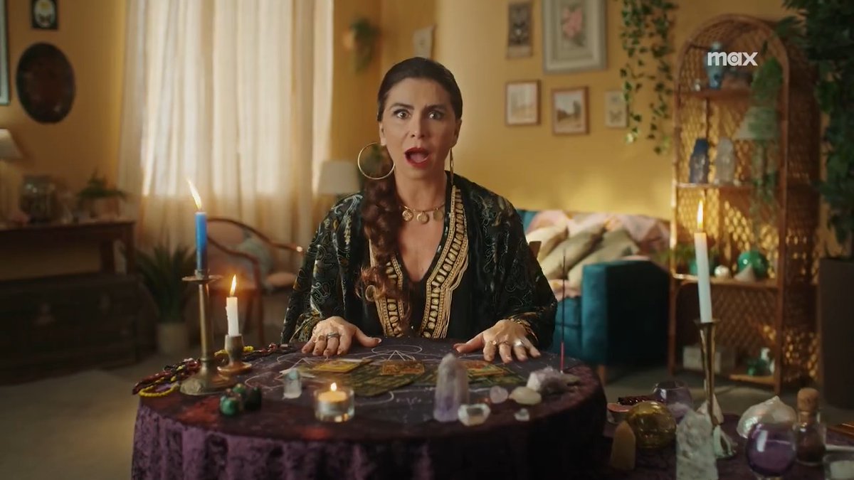 Elvirinha e as vozes mandaram avisar: tá todo mundo em perigo nos últimos capítulos de #BelezaFatal 🔮