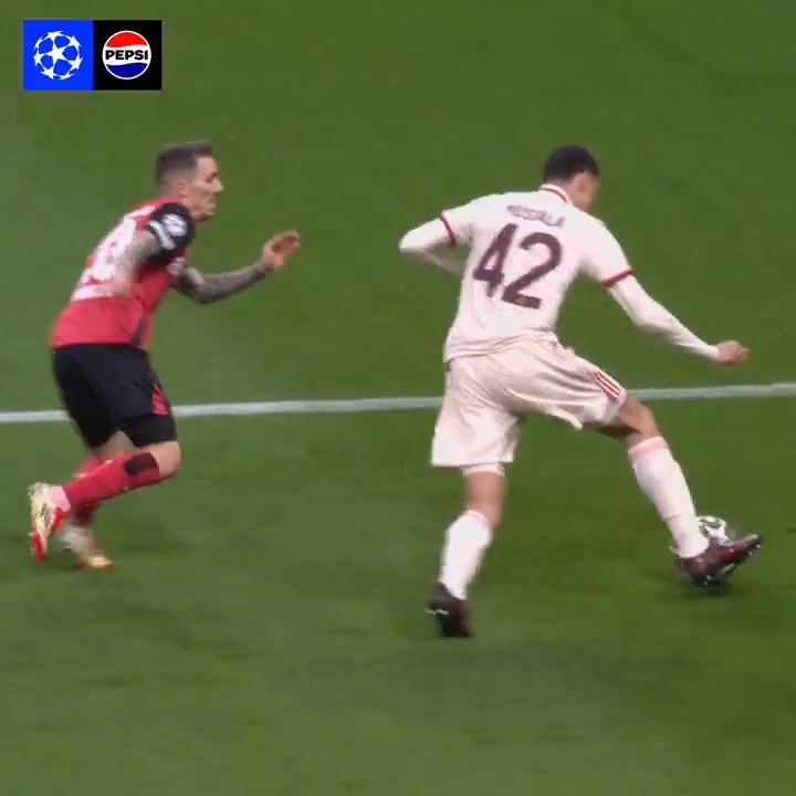 🍿 Skills on show: Round of 16... Pepsi | #UCLshowtime