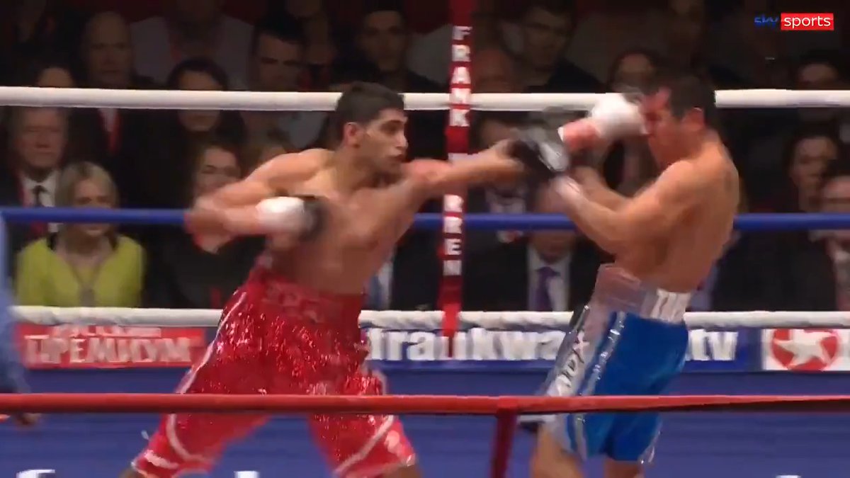 OTD in 2009, Amir Khan used his lightning hands to beat Mexican legend Marco Antonio Barrera 🇬🇧🇲🇽