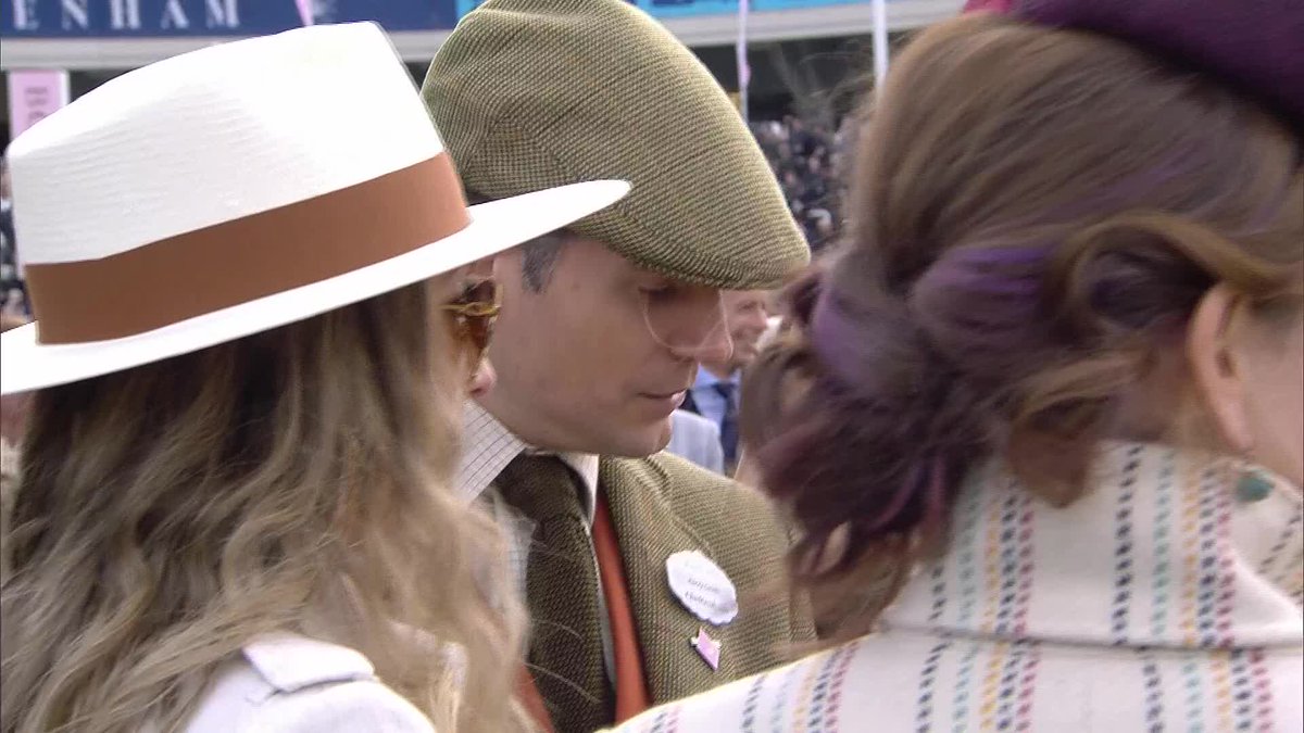 "Let's watch this space" 👀 Henry Cavill, a James Bond in waiting? #ITVRacing | #CheltenhamFestival | Matt Chapman