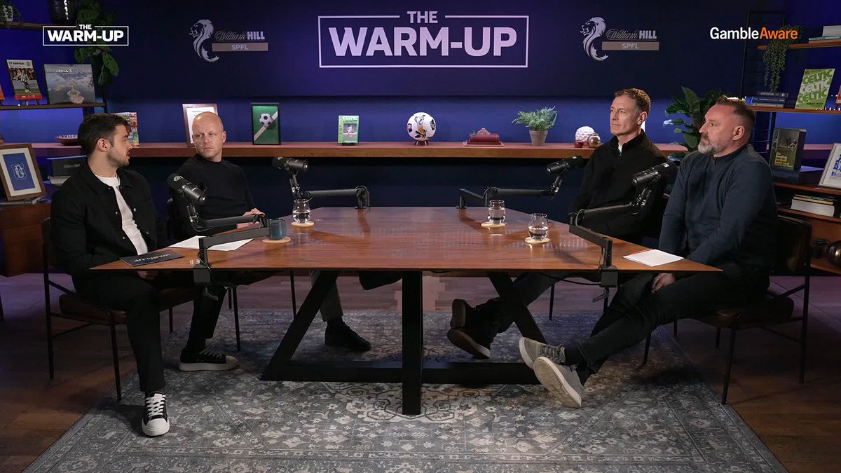 🗣️ "A charity game at Chelsea is where I came across him." 🤣 "Why were you there? As a mascot?" Kris Boyd couldn't resist as he and Chris Sutton discussed Jose Mourinho and if he could manage one of the Old Firm. Watch Sunday's game on Sky Sports 📺