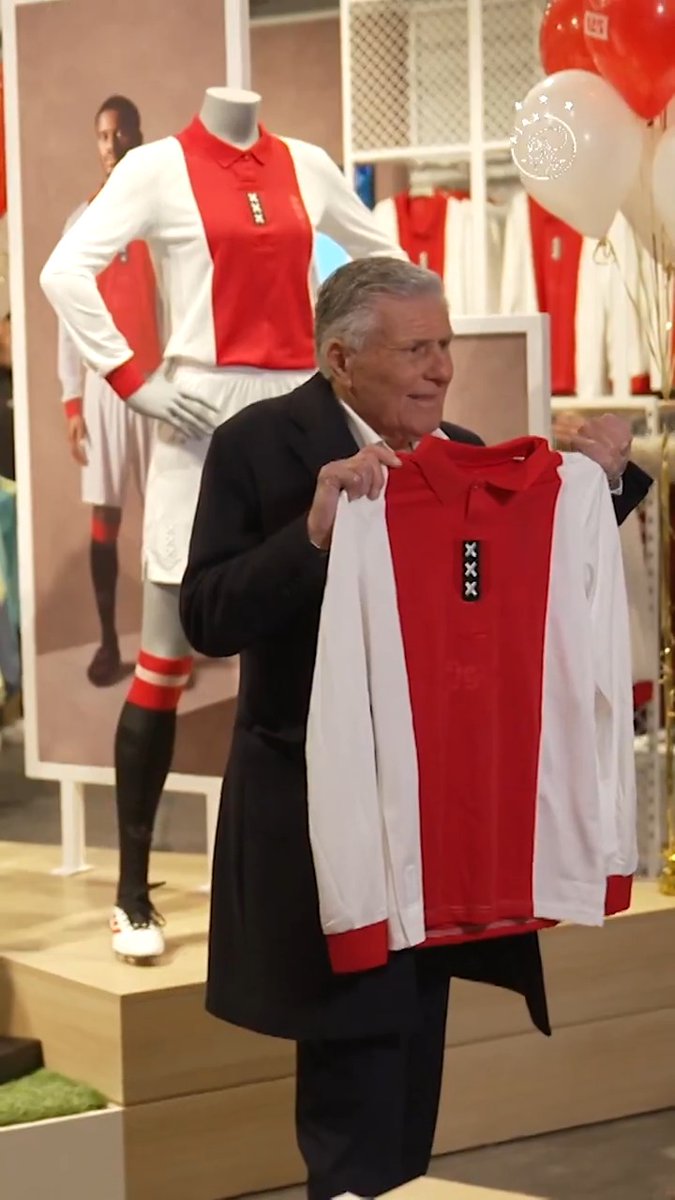 Jubileumshirt in vernieuwde Fanshop: 'Fantastisch, echt waar' 🥰
