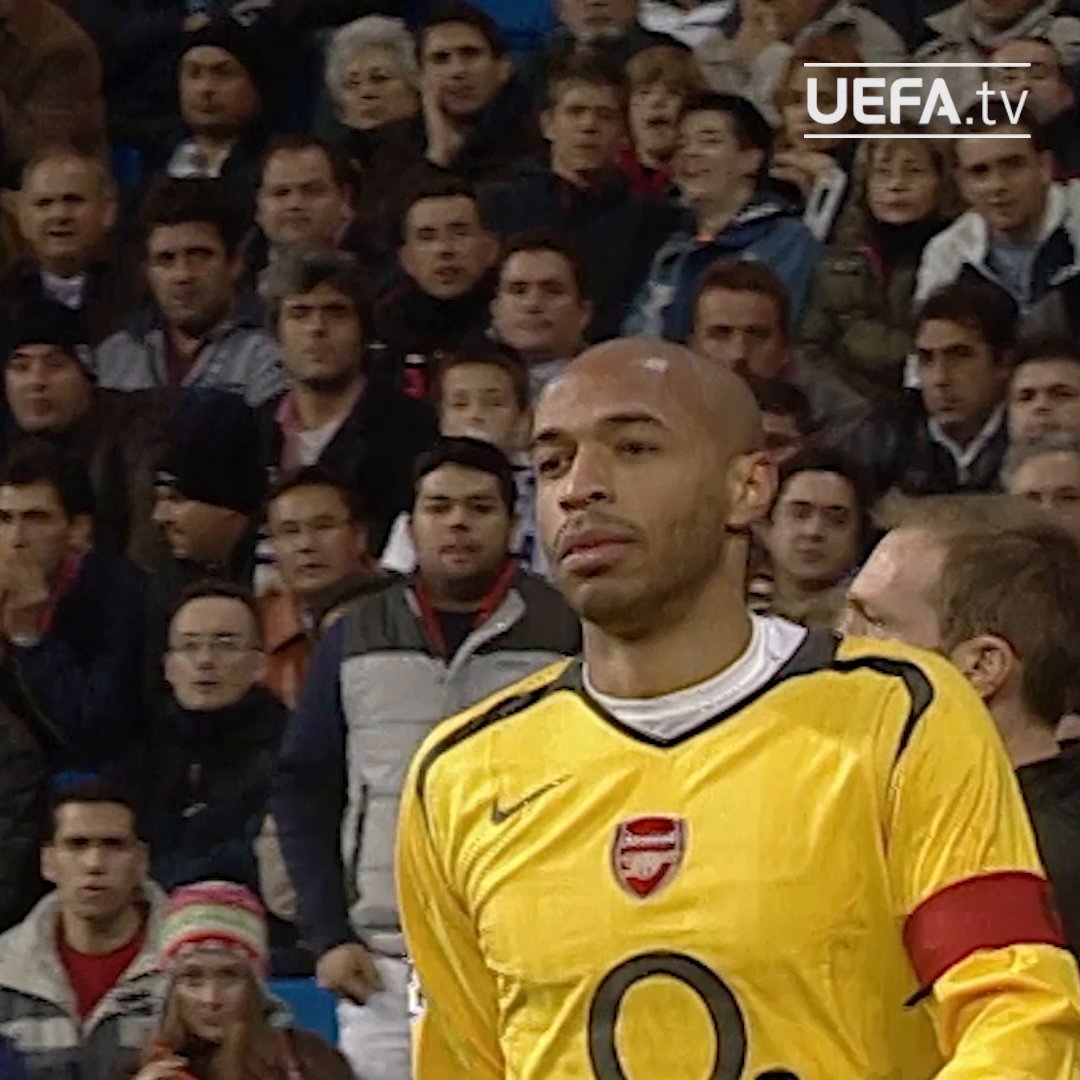 Arsenal & Real Madrid hanya sekali bertemu di fase knockout #UCL sejak era modern. Babak 16 besar 2005/2006 dimana Arsenal menang dgn unggul aggregat 1-0 berkat gol Thierry Henry. Zidane cs disingkirkan Pasukan Arsene Wenger 2025, Arsenal punya Peluang..
