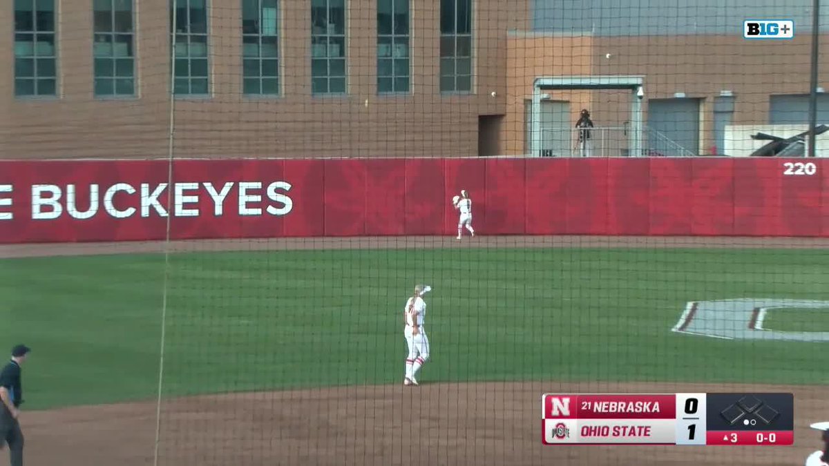 Bahl gets us back in it! With her 10th HR on the year, Jordyn Frahm calls tie game!