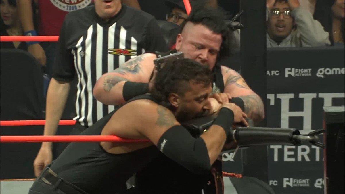 .Sami Callihan STAPLES Mance Warner TO THE TURNBUCKLE! Watch #TNASacrifice on TNA+:
