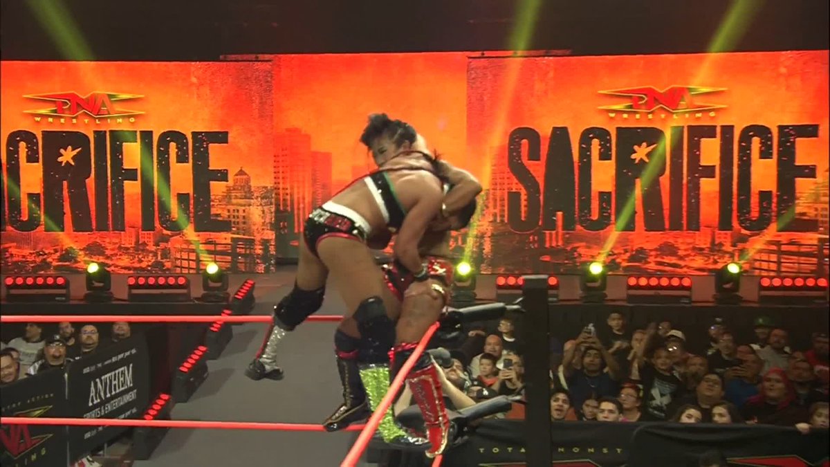 .雷影 .李 (Léi Yǐng .Lee) with an AMAZING twisting Brainbuster off the ropes! Watch #TNASacrifice on TNA+: