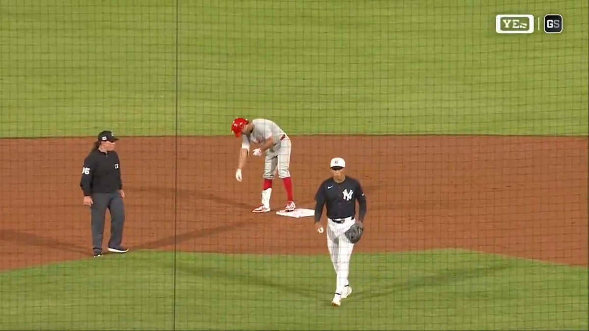 Stubby comin' through!