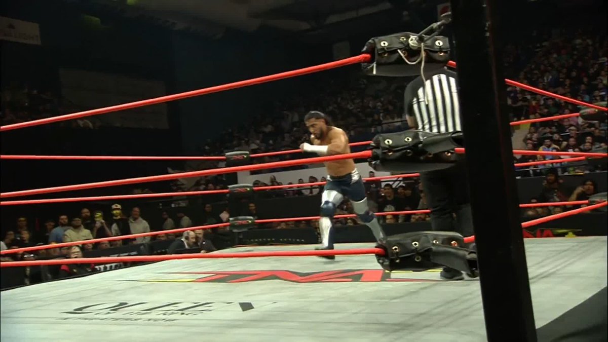 .Mike SANTANA🇵🇷 intercepts Mustafa Ali with a cutter OUTTA NOWHERE! Watch #TNASacrifice on TNA+: