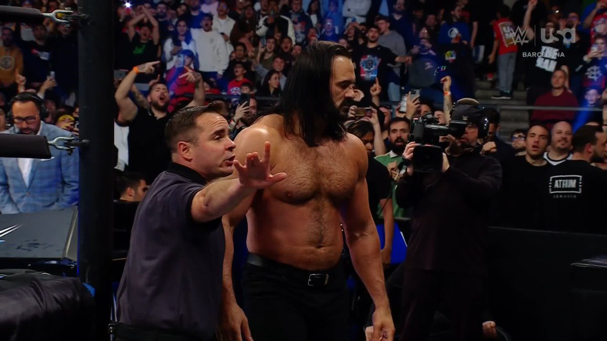 .Drew is a MENACE! 😳 #SmackDown
