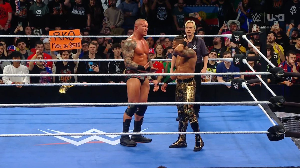 .Randy Orton has lost it 😱 Kevin just saved Carmelo_WWE! #SmackDown