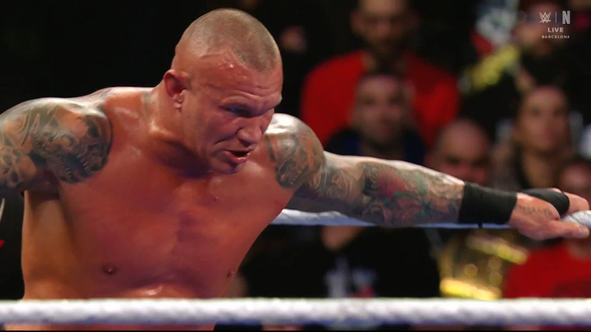 .Randy Orton lo ha perdido 😱 ¡Kevin acaba de salvar a Carmelo_WWE! #SmackDown