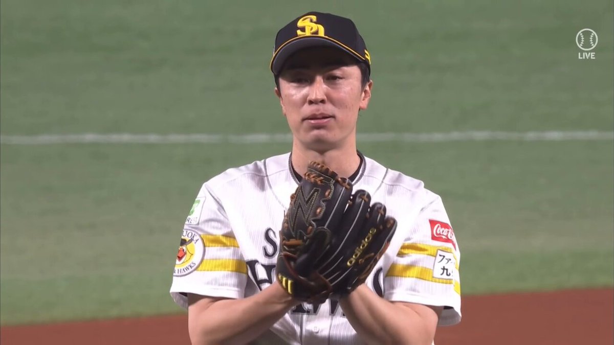 #和田毅 最後は充実の笑顔で✨ 多くの選手に影響を与えたレジェンド左腕へ、球場から万雷の拍手👏 パ・リーグ本拠地主催のオープン戦配信中📡 #sbhakws #ベースボールLIVE