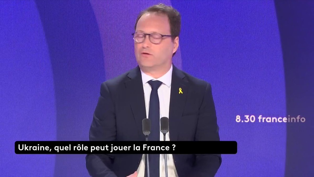 Un service militaire volontaire ? "Regardons ce dont a besoin l'armée française. Du moment que c'est volontaire, ça me semble plutôt une bonne idée", déclare Sylvain Maillard, député EPR