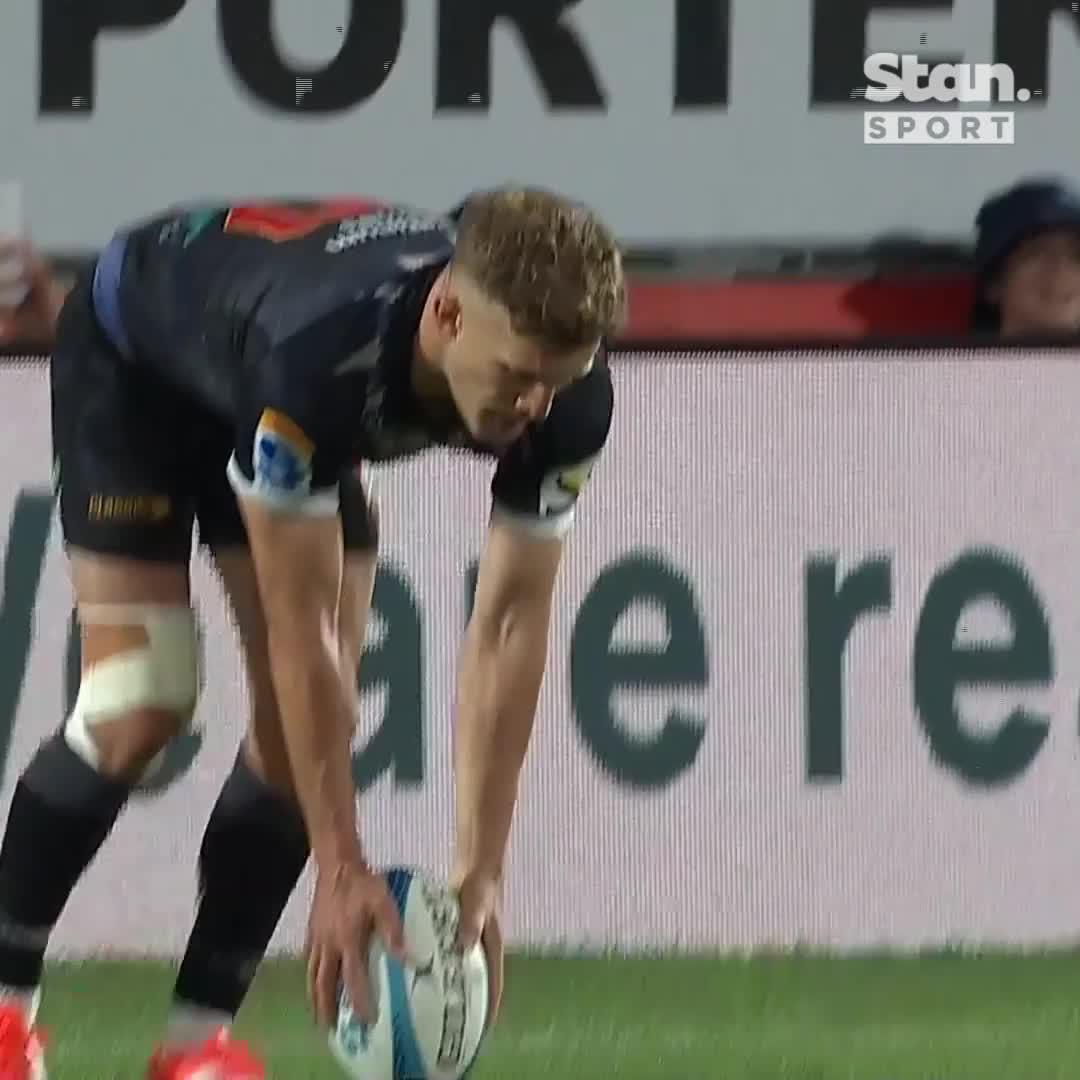 クルンっと回転して、トライを奪うマッケンジーさん🧐