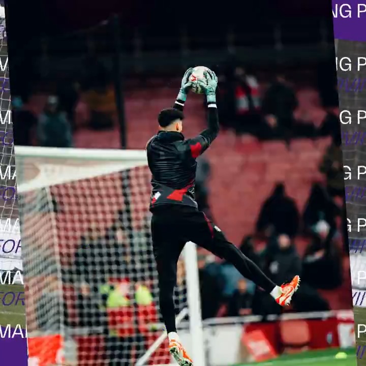 Tightening the grip 🧤 #MUFC || @ApolloTyres