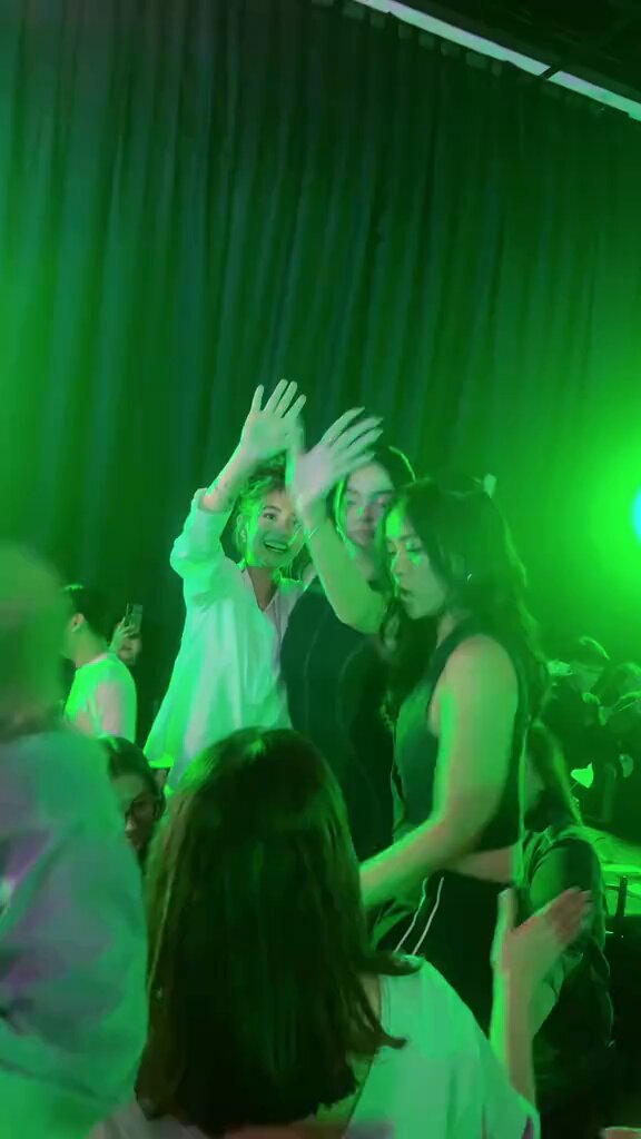 mukhang nakarami na ang #KaiRain ah aba ayos may #FyangKai ayuda din. napa “who”s rain for you?” kaya ulit si fyangie? hahaha