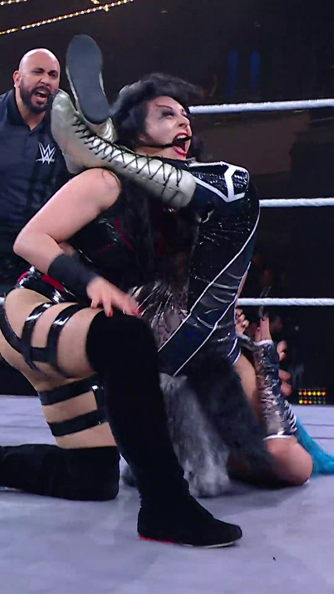 .GIULIA ＝ ジュリア had this scouted perfectly 😮‍💨 #WWENXT | #WWERoadblock