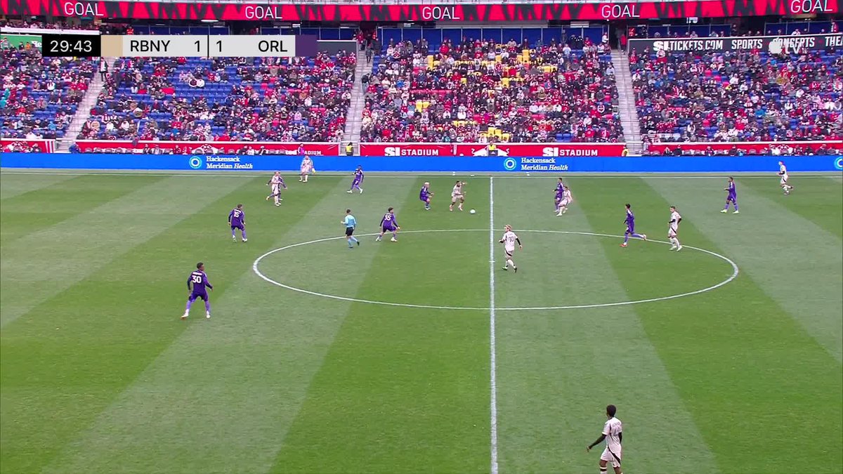 First MLS goal for Eric Maxim Choupo-Moting! 🇨🇲