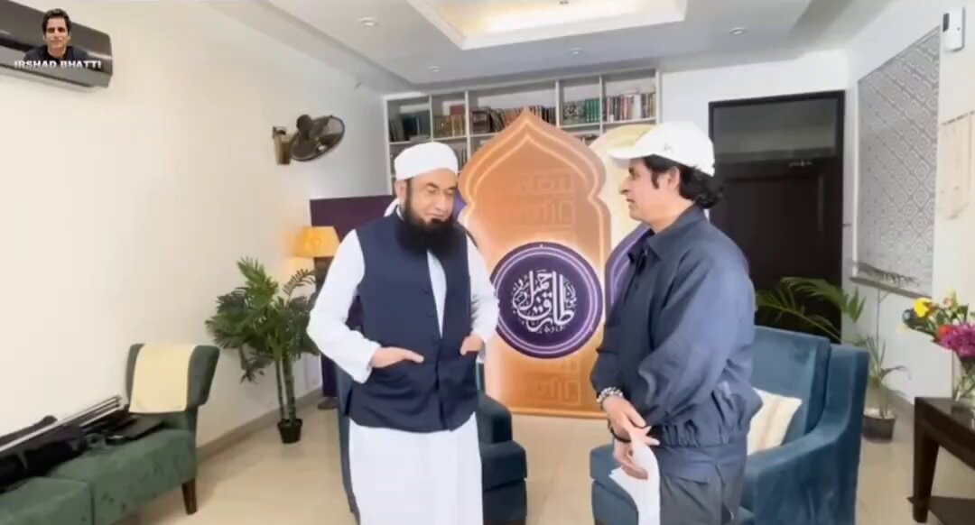 نواز شریف کے کھانے کے علاوہ میں اس کا کسی چیز کا احسان مند نہیں ہوں، ایک دفعہ نواز شریف کی بیوی نے میری بیوی کو تحفہ میں ایک بیگ دیا میں نے سمجھا کہ کپڑے ہیں، لیکن جب ہوٹل میں پہنچ کر دیکھا تو نیچے ایک خوبصورت زیور تھا تو میں نے وہ فوری صدقہ کر دیا اپنے پاس نہیں رکھا، مولانا طارق جمیل