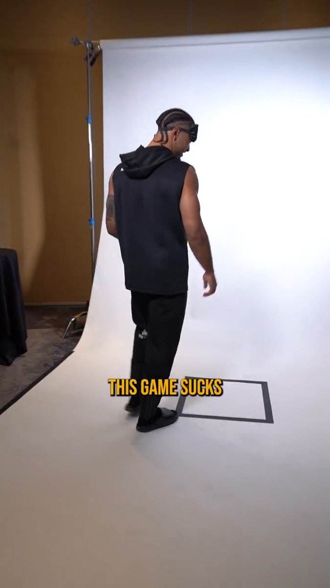 These prospects had to march in place blindfolded while answering questions... How hard can it be? 😅