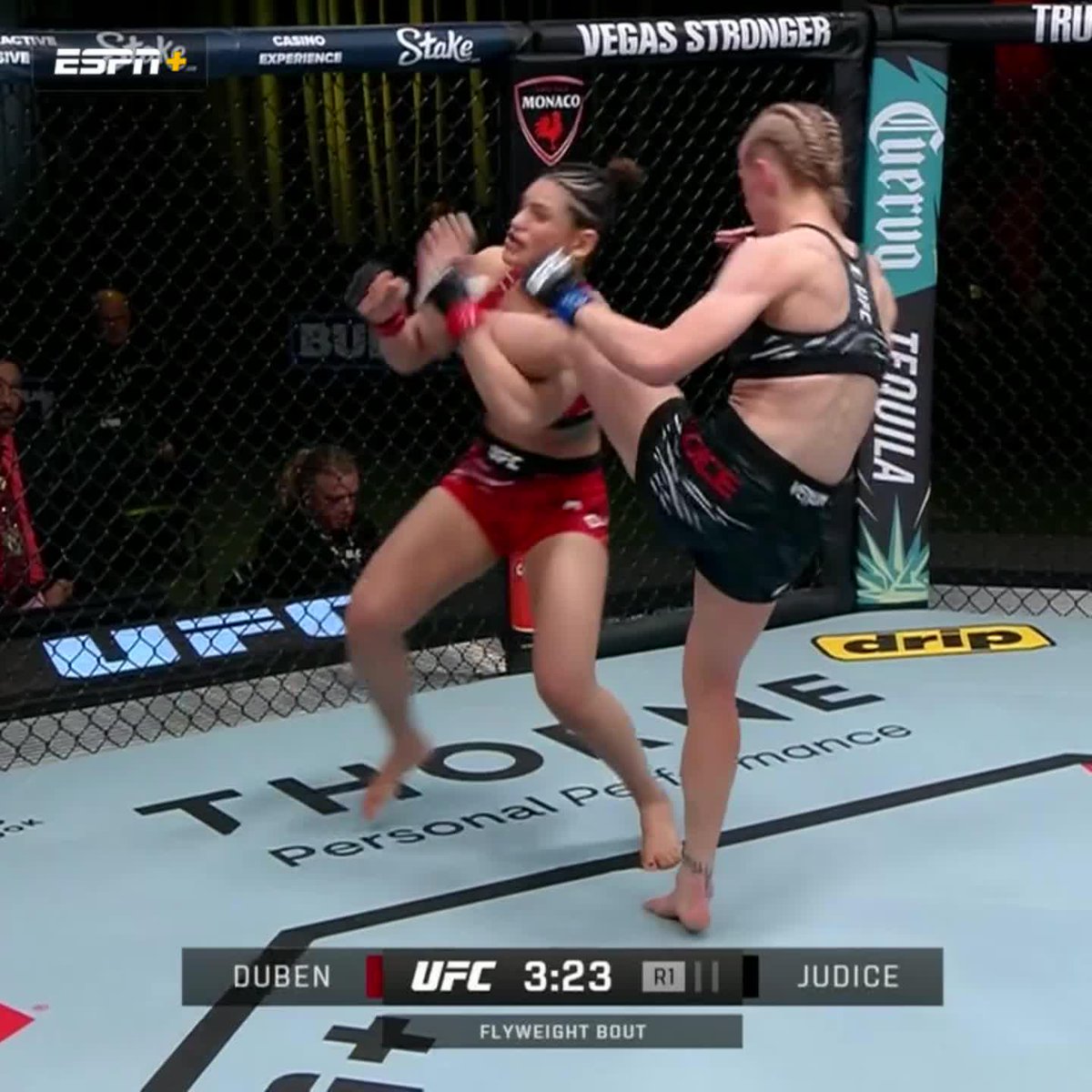 BIG KNOCKOUT FROM CARLI JUDICE TO START OFF THE CARD 💥 #UFCVegas104