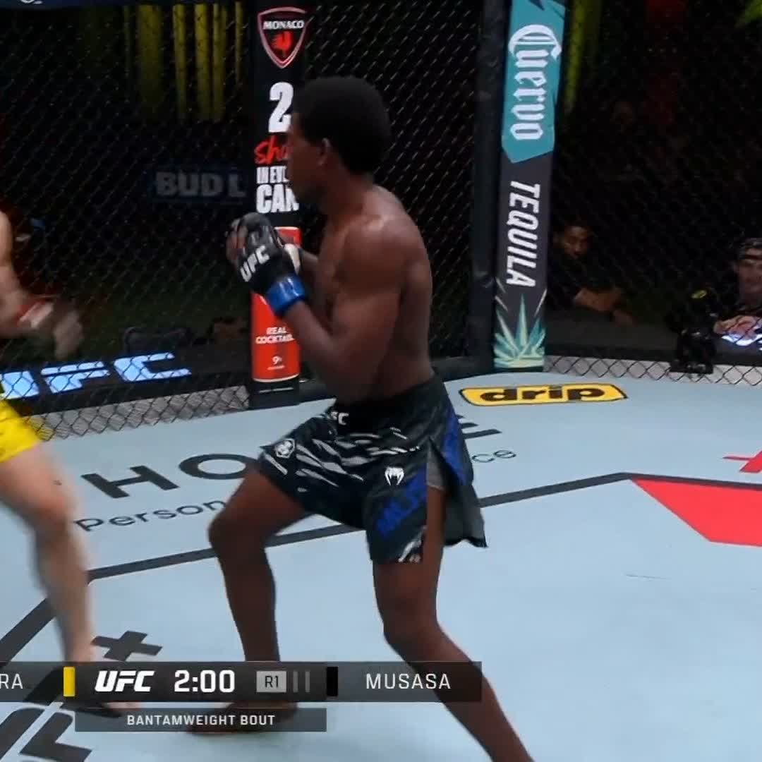 🚨 LE FINISH DE MALADE Carlos Vera s’impose par soumission au premier round #UfcVegas104