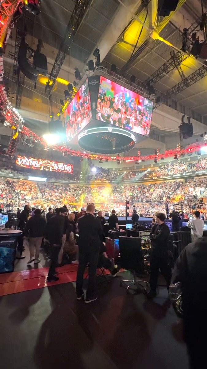 Barcelona was hearing voices last night! 🗣️ #SmackDown