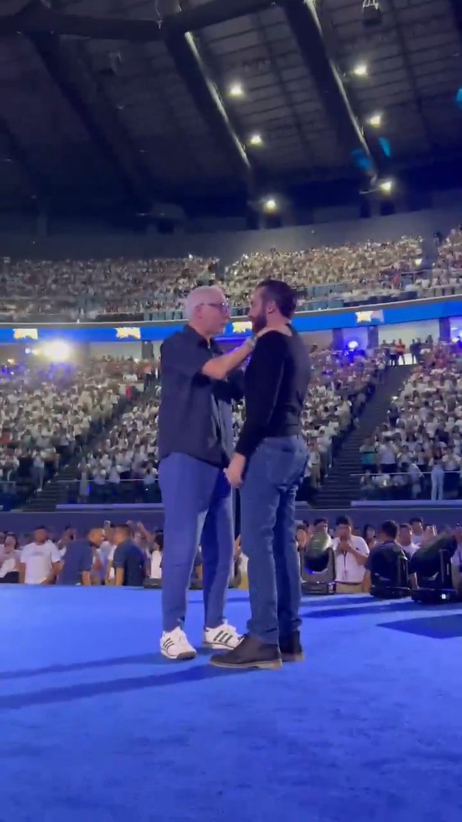 🥹🥹🥹😭😭😭😭😭 No estoy llorando, solo me entró una basurita en mis ojos 🥹💙