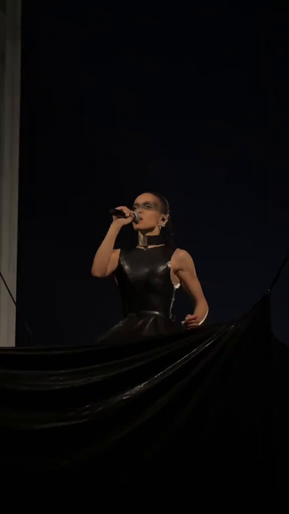 fka twigs performing ‘cellophane’