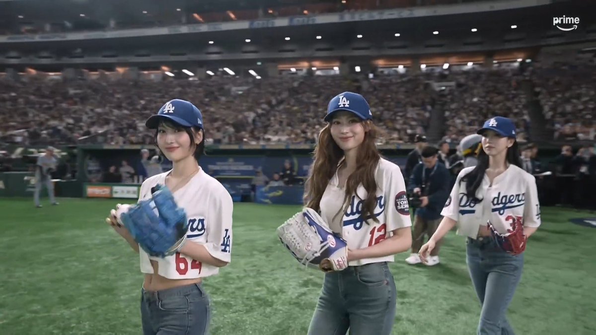 #MISAMO FIRST PITCH FOR MLB TOKYO SERIES