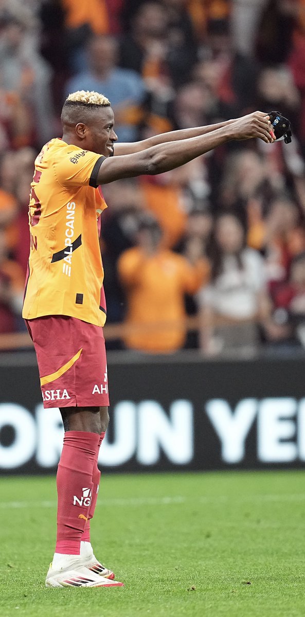 Galatasaray formasıyla ilk hat-trick! ⚽️⚽️⚽️ 🌟 Victor Osimhen 🌟