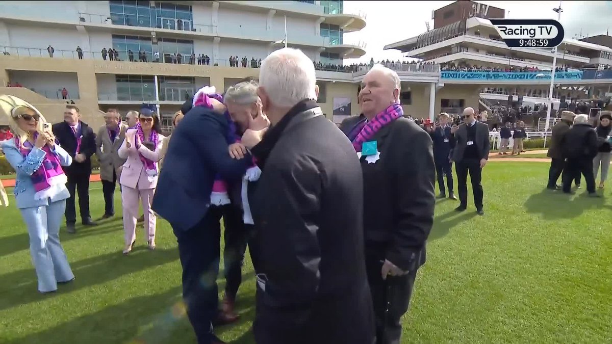 🗣️"We are living the dream." Isn't it great to hear the amount of joy and happiness Kopek Des Bordes has given his owner Charlie McCarthy, who is fighting his own personal battles 💕 Nick Luck | World Pool | #LuckOnSunday