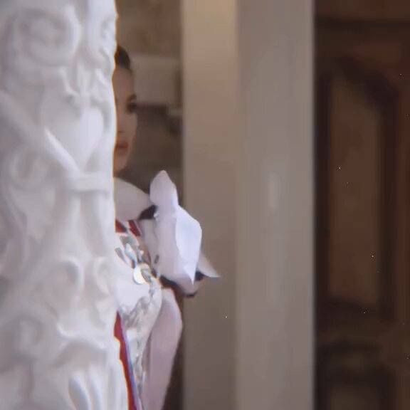 ตำนาน ไปถ่ายละครที่ ตปท ละชาวต่างชาตินึกว่าพี่ญ่าเป็น princess จริง #urassayas #TheCrownPrincess