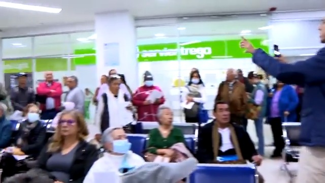 ¿Qué está pasando con la salud? ¿Por qué los pacientes no están recibiendo sus medicamentos a tiempo? Diego Guauque conoció el testimonio de dos pacientes con graves complicaciones cuya vida podría estar en riesgo. La investigación esta noche en #SéptimoDía, a las 9:30 p.m.
