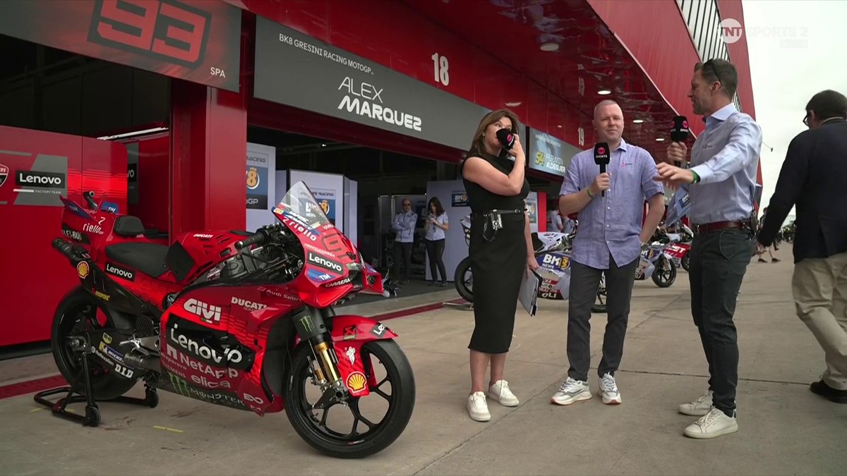 Has the age old debate finally been settled? 👀 Neil Hodgson, Suzi Perry and Michael Laverty have their say on who is the #MotoGP GOAT 🐐 #MotoGP | #ArgentinaGP | Live on TNT Sports and Discovery+